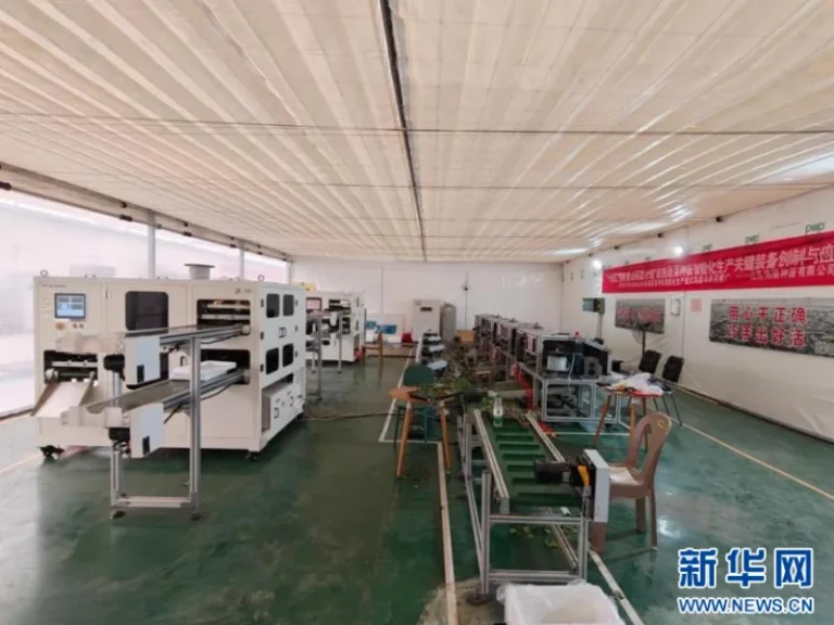 Four Grafting Robots, One Production Line: How to Plan Labor and Output